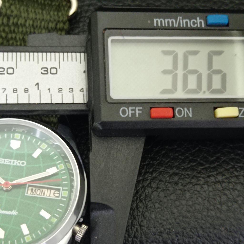 REFURBISHED VINTAGE SEIKO AUTOMATIC JAPAN MENS GREEN DIAL WATCH A433576-2 R117-a433576