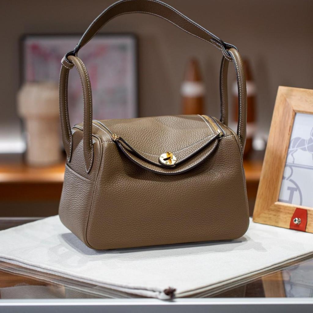 26 Nicht-Schloss Hardware Mode Leichte Luxus Damen Handgefertigt Einzelne Ledertasche Kurze Einführung Und Vielseitige Handtasche