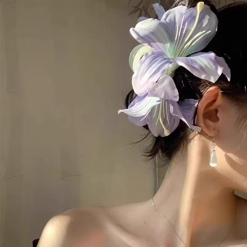 Seaside Atmosphere Lily Flower Hair Clip for Women - Vacation Style Accessory