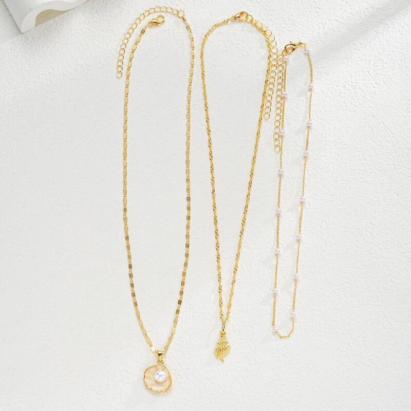 Trending Necklace Fashionable Multi-Layer Imitation Pearl Conch Shell Pendant Necklace Elegant Beach Collarbone Chain