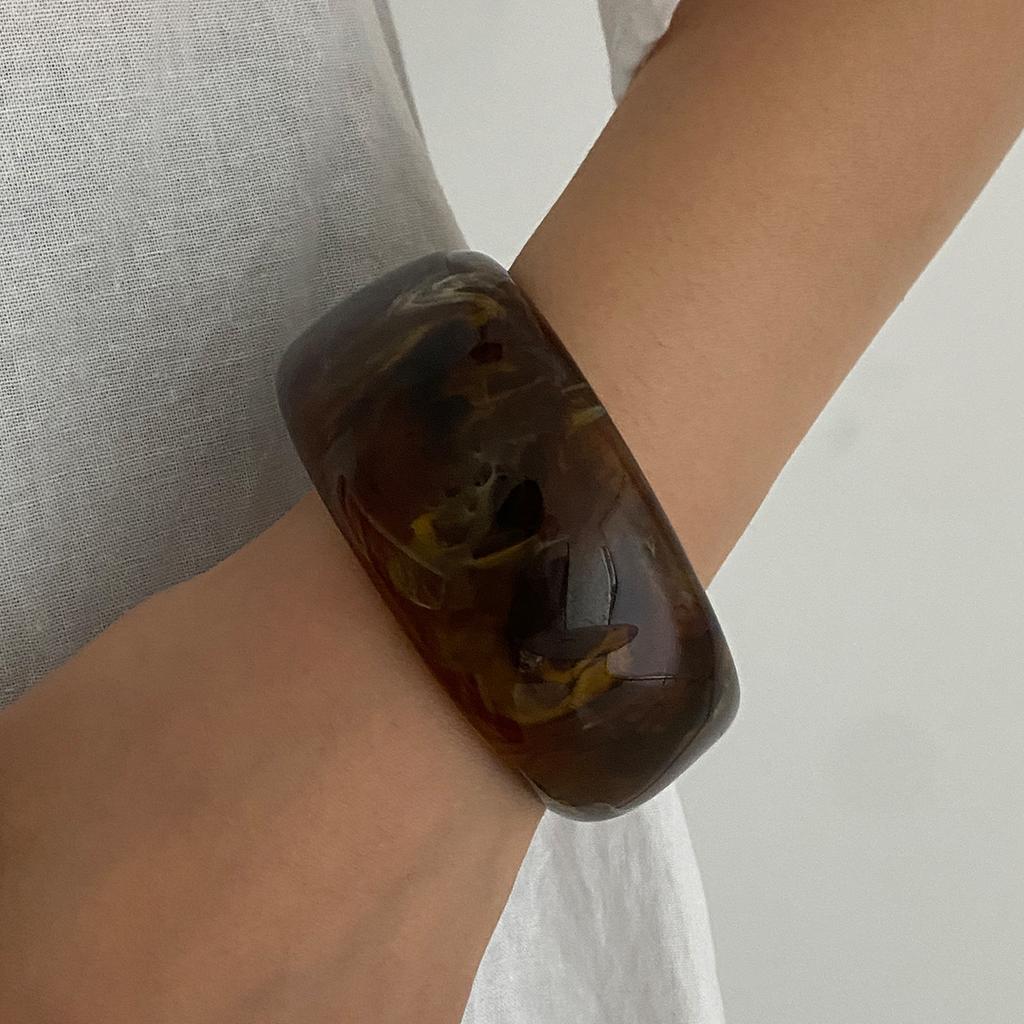Ins Exaggerated Irregular Gradient Faceted Wide Bracelet Geometric Metal Spring Bracelet for Women
