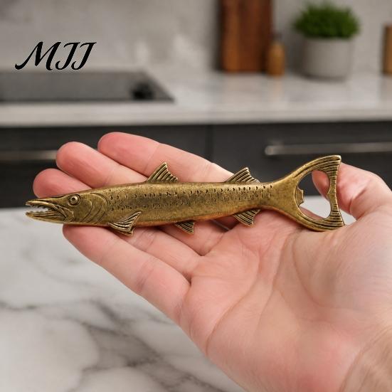 Cadeaux Haut de Gamme pour Amateurs de Vin Décapsuleur Poisson Rustique, Décapsuleur Créatif avec Échelle Détaillée Conception en Métal Robuste, Outil de Bar Rétro en Alliage pour