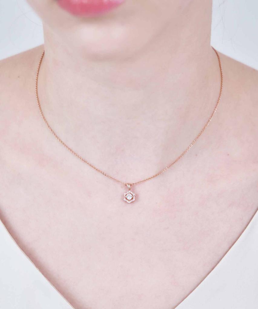 Cranne Flower Line Necklace C24Nb122