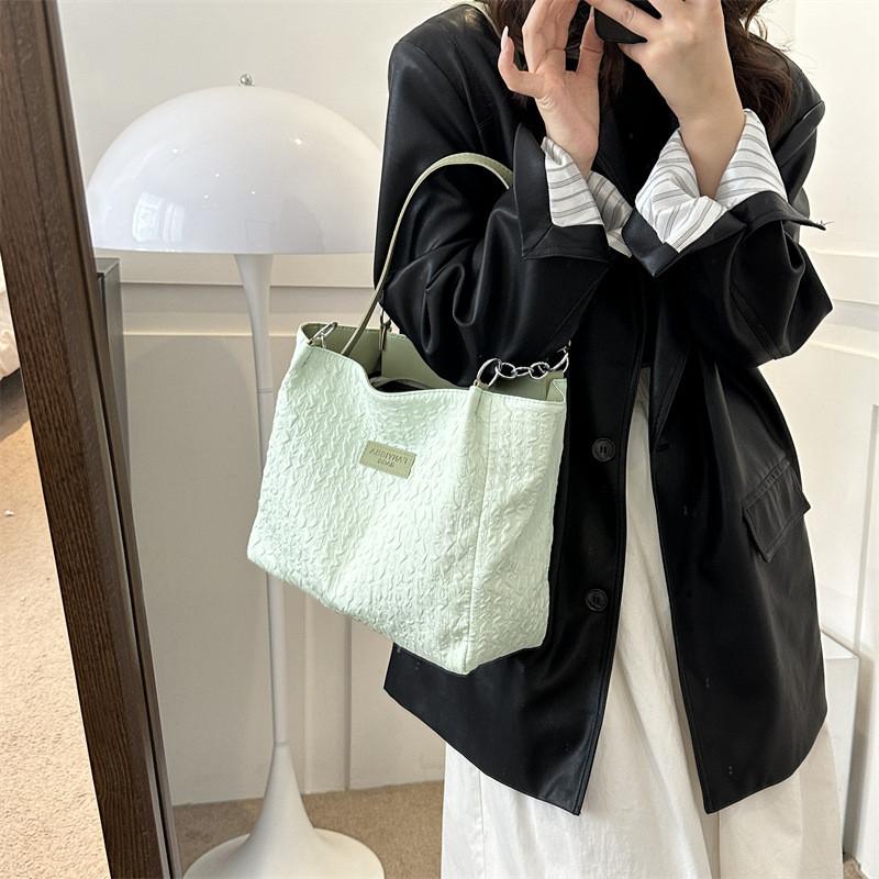 Stylish Vintage Women's Commuter Tote Bag With Large Capacity For Everyday Use