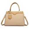 Neue minimalistische und vielseitige Damen-Handtasche mit großem Fassungsvermögen und hochwertigem Gefühl für den täglichen Weg zur Arbeit. Schultertasche kann schräg getragen werden