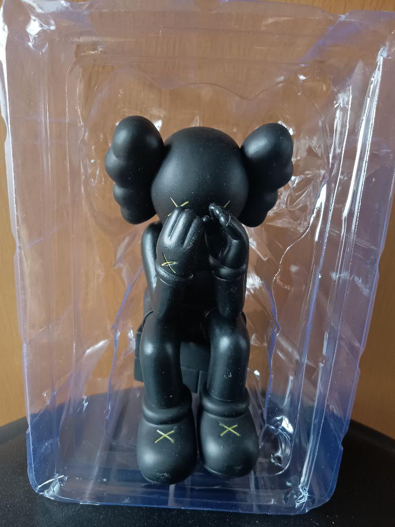 

[USED] kaws black bear figure 15cm