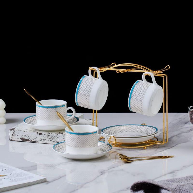 

Вишуканий європейський керамічний набір: кавова чашка та блюдце