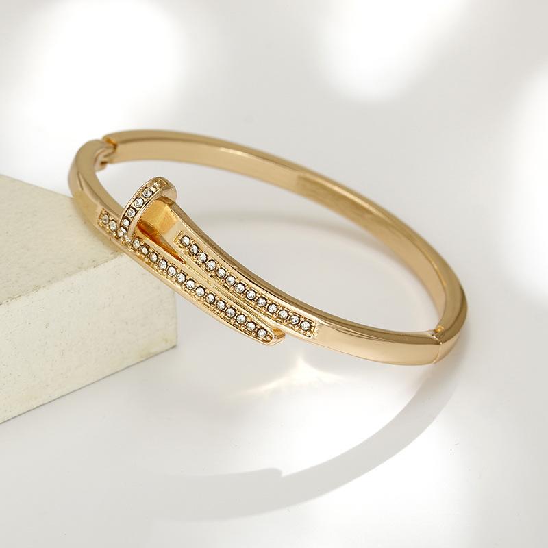 Advanced Bracelet for Women, Light Luxury, Niche, Nail Bracelet, Versatile Bracelet