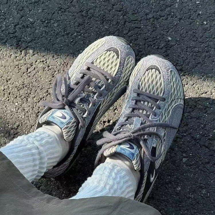 

Новые туфли на плоской подошве женские ретро универсальные повседневные спортивные кеды на шнуровке сетчатые белые туфли 40 синий