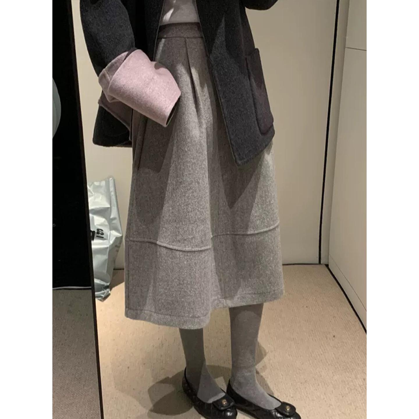 

Highly Recommended: Retro Wool A-line Korean Pleated Skirt for Women - Autumn/Winter Style, Minimalist Slimming Mid-length. Small светло-серый