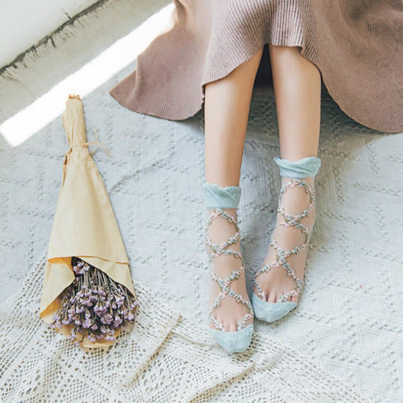 SSRU034_Line Flower See-Through Socks Flower Green