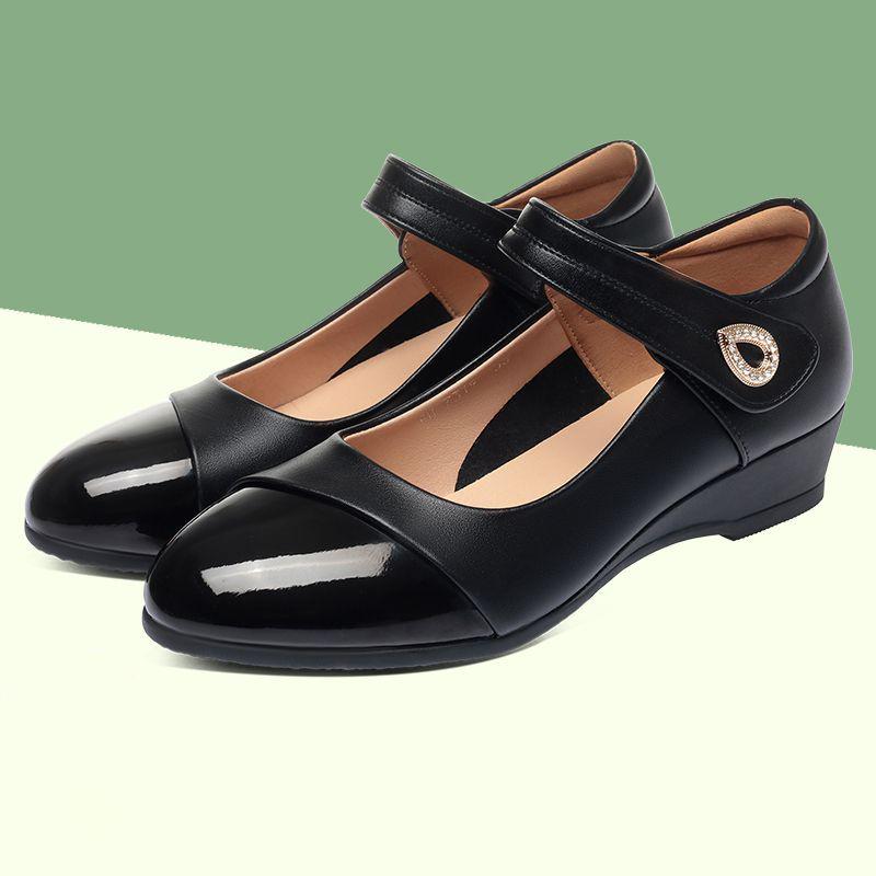 Comfortable Soft-Sole Mid-Age Mom Shoes, Lightweight Anti-Slip Durable Women's Leather Shoes, Round-Toe Low-Cut Women's Shoes