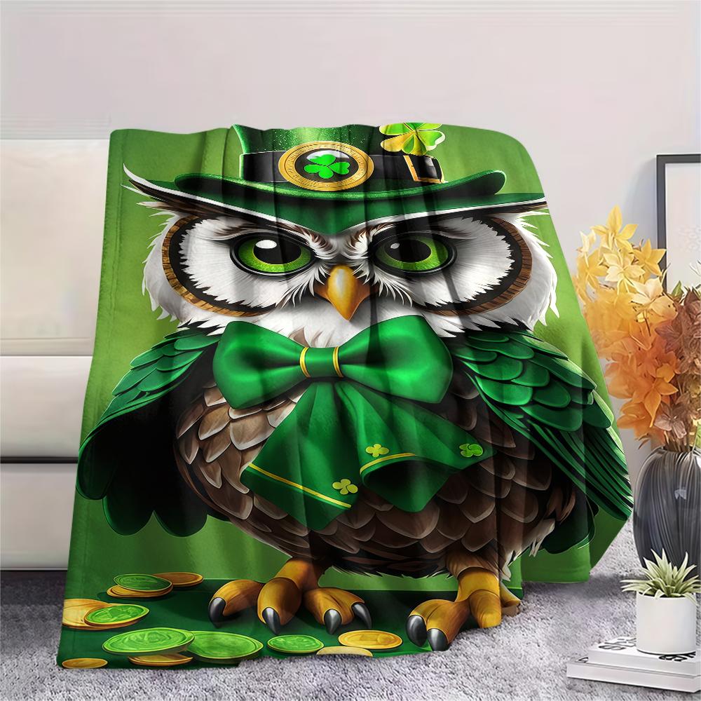 St.Patrick's Day Green clover Print Flannel Blanket,High quality Comfortable for All Seasons,Home Decor,Warmth and Comfort,Perfect for Christmas Gifts