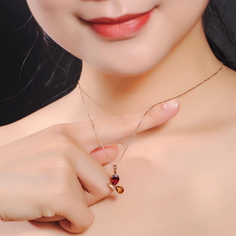Gold-Plated Reindeer Pendant Necklace for Men, Women, and Babies