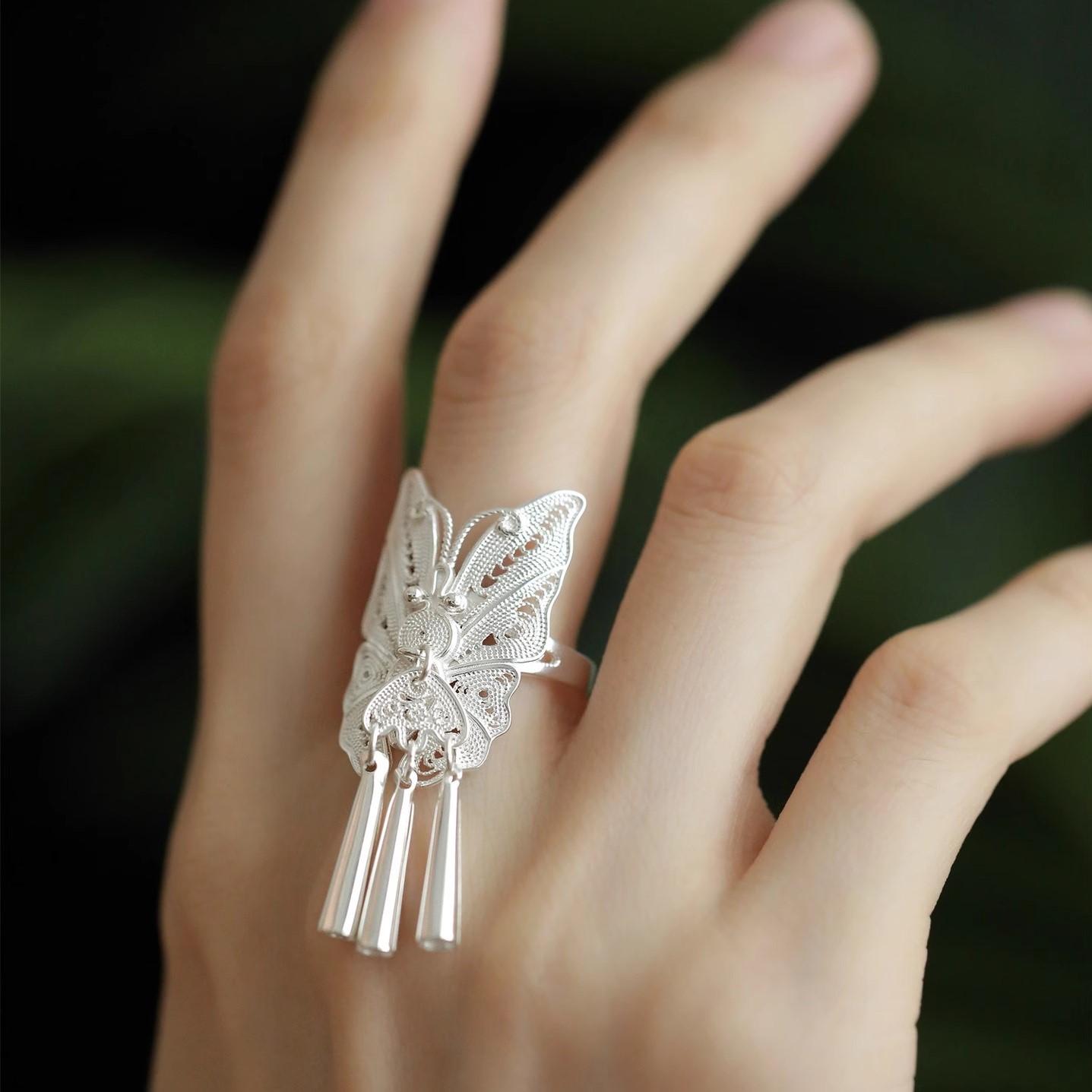 

Оригинальный дизайн, китайское шикарное модное кольцо в старинном стиле, в национальном стиле, с бабочкой, цветком, жемчугом и кисточкой, женское кольцо