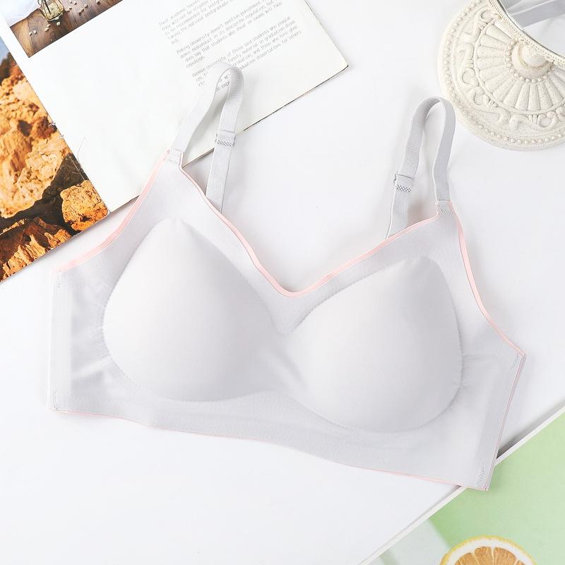 Ice Silk Seamless Plus Size Wireless Sports Bra with Back Shaping