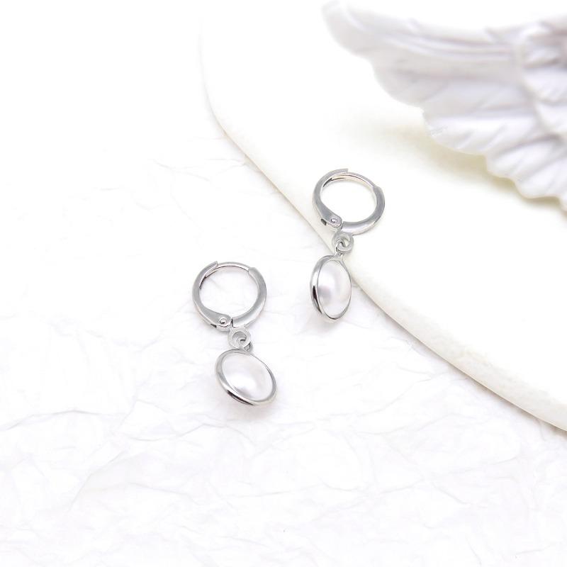 

Универсальные женские серьги-пряжки с плоским жемчугом в стиле Гонконга