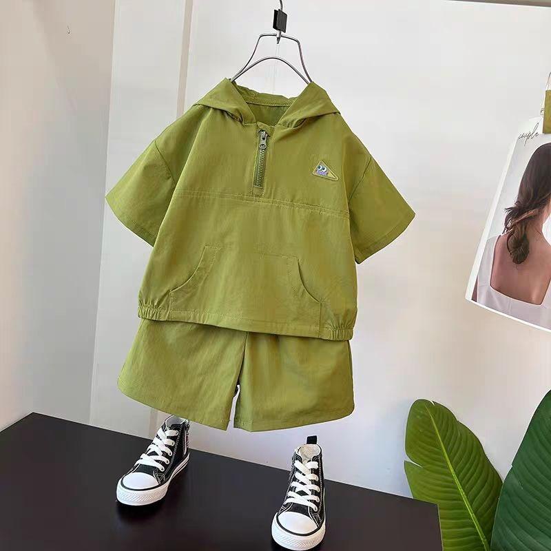 

Летний комплект для мальчиков с капюшоном и короткими рукавами, повседневный комплект-двойка, красивый детский комплект 140 зелёный