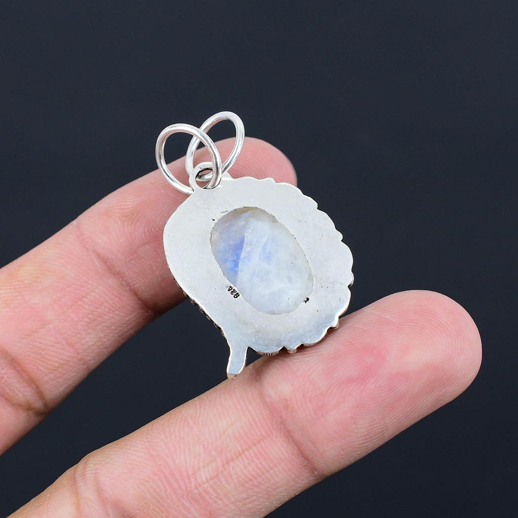 Rainbow Moonstone Gemstone 925 Sterling Silver Bezel Ethnic Wife Pendant Jewelry