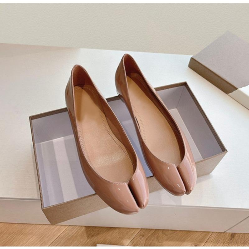 

Мода Новая Женская Мода Французский Красный Кожаный Носок Женская Весна Новая Мягкая Подошва Мэри Джейн Одинарная Обувь Балетки 35