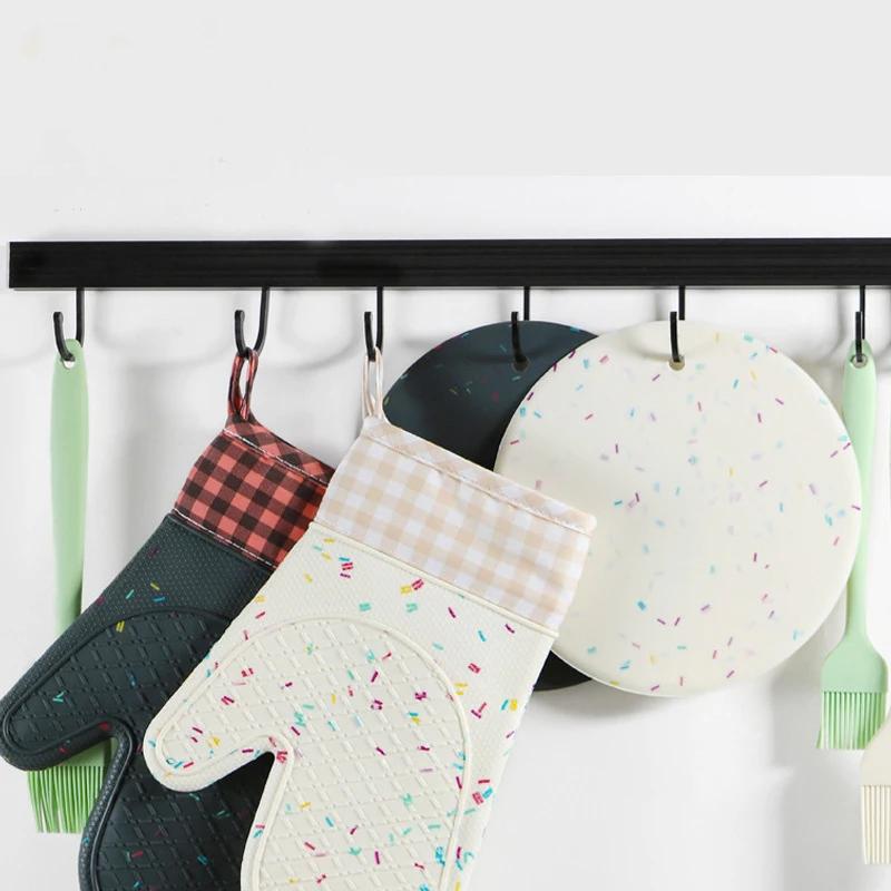 Silicone Insulated Gloves Long Scalding and Anti-Slip Kitchen Gloves Plus Cotton Thickened Baking Silicone Gloves