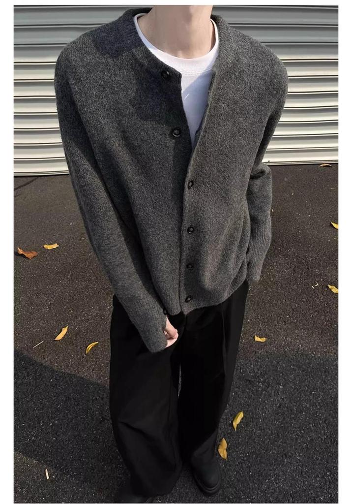 Men's Heavyweight Solid Color Button-Up Knit Cardigan - Autumn/Winter High-End American Lazy Style Sweater Coat.