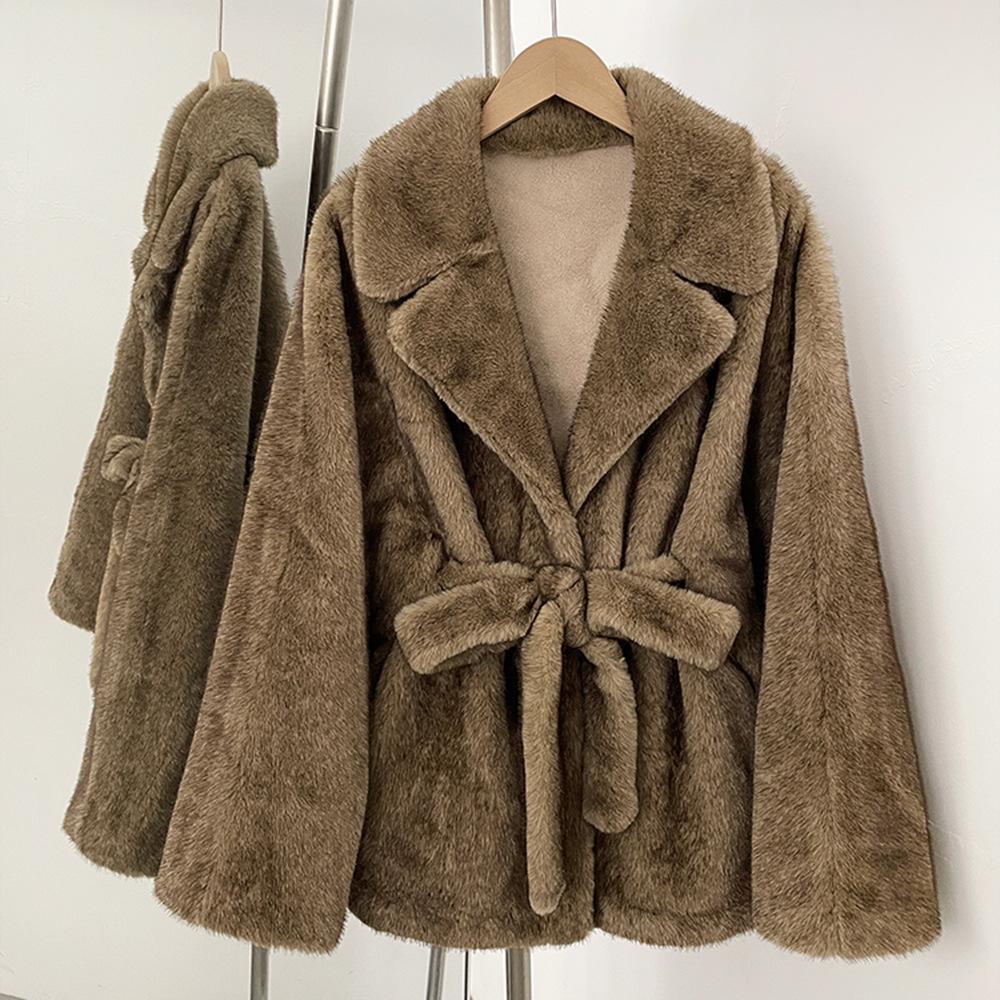 

Autumn and Winter New Bat Sleeve Coat Imitation Fox Hair Fashion Women s Wear Imitation Fur Coat Women One size fits all