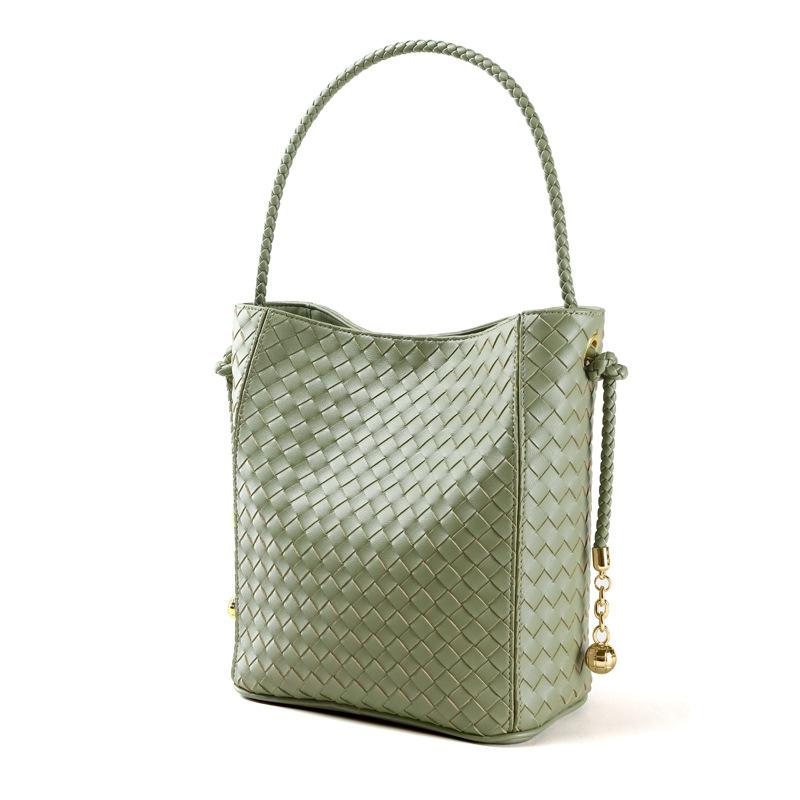 

Модная и трендовая женская сумка для ежедневных поездок на работу из кожи, большая вместительная плетеная сумка-ведро No specification