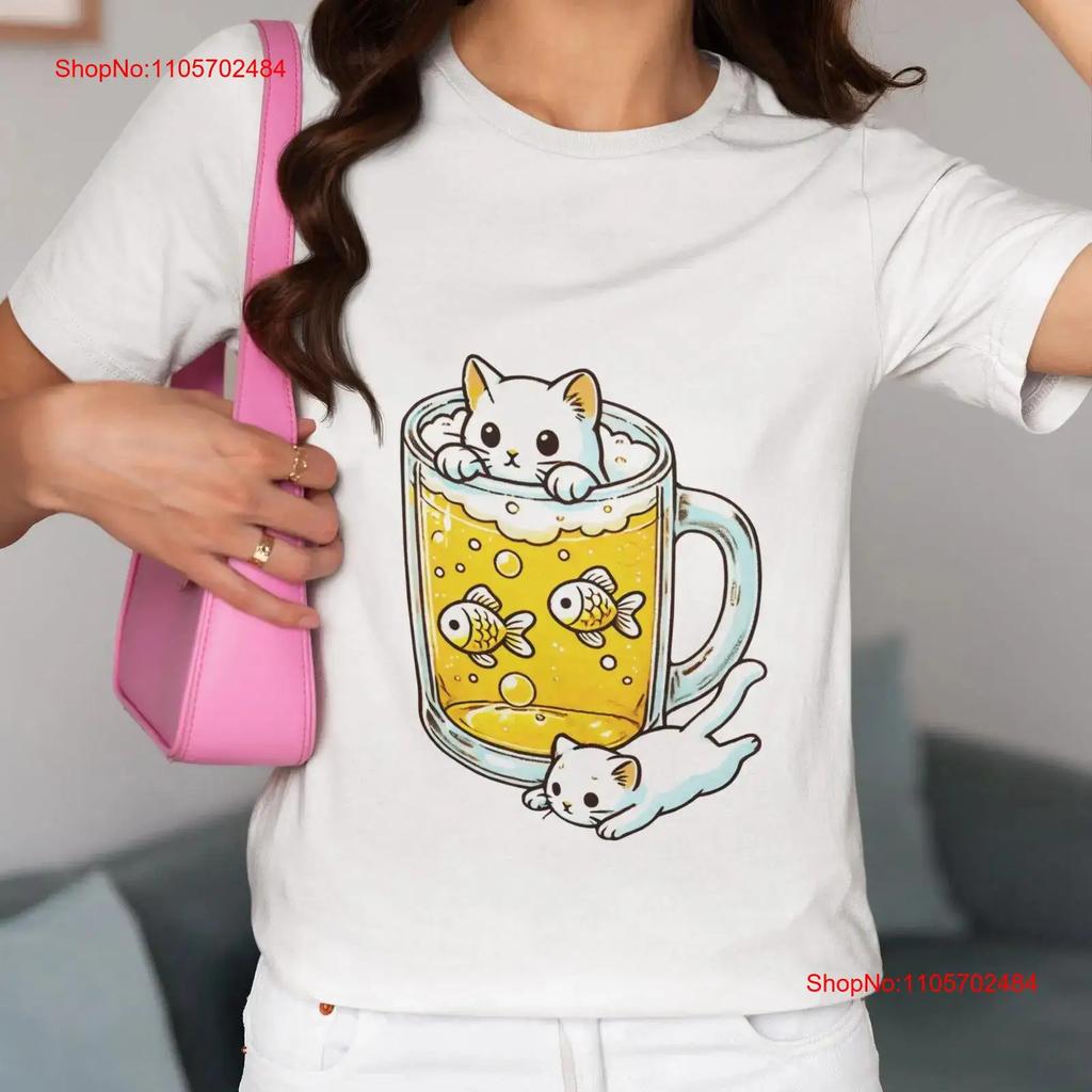 Funny Cat Beer Mug T Shirt Quirky Cats and Goldfish Animal Lover Cute Unique Top for Enthusiasts vintage Washed Stylish