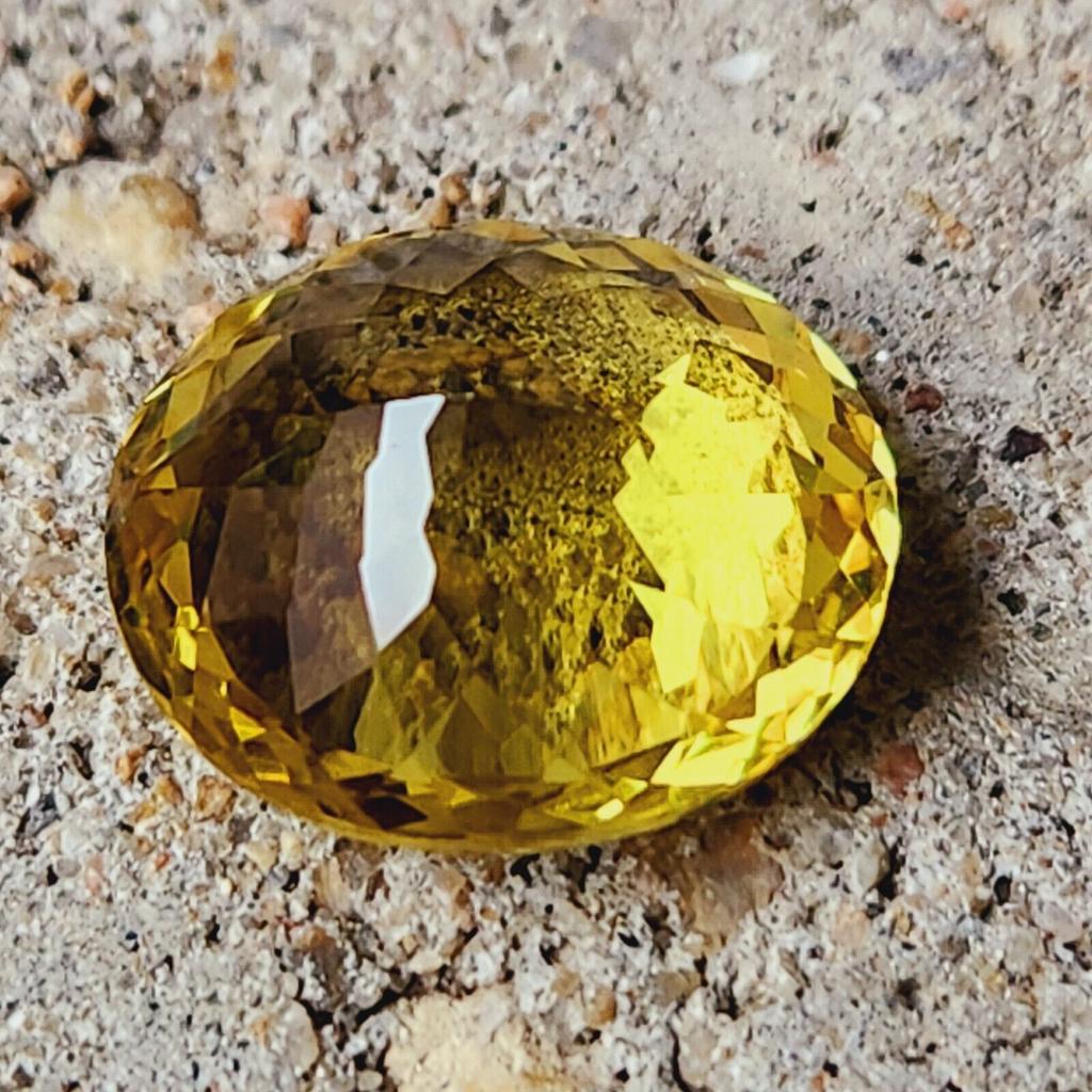 14 Ct Heated PITAMBARI Yellow Sapphire Oval Cut CERTIFIED Loose Gemstone