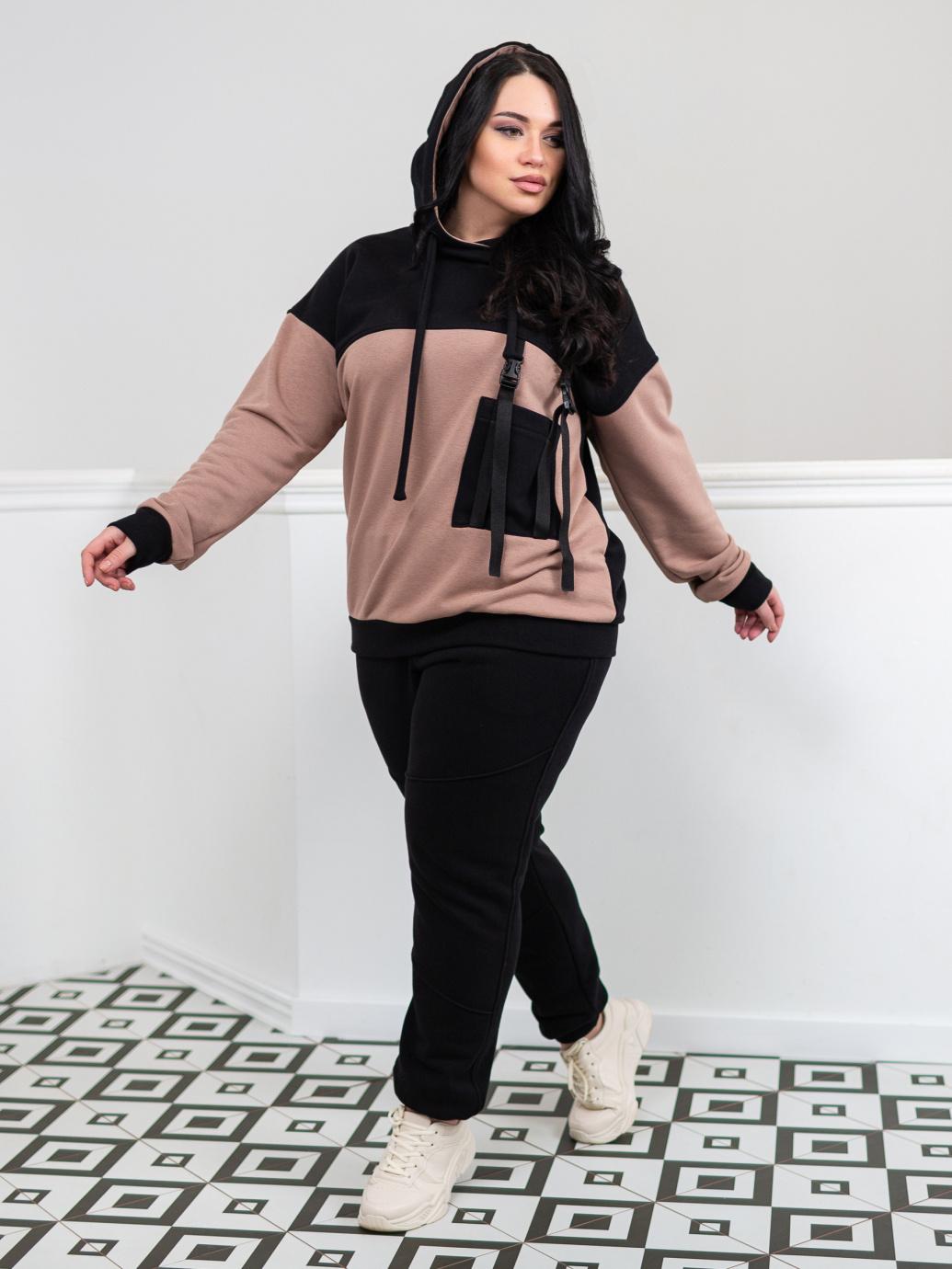 

Спортивний костюм Юджин Luzana 4XL абрикос світлого кольору