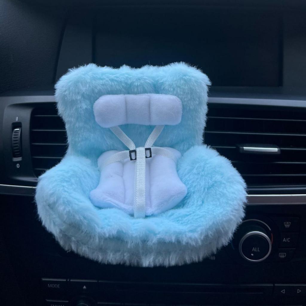 Bezpečnostní autosedačka pro panenku kreslený model židle pro Labubu Dekorace výstupu autosedačky pro panenku Labubu Styling interiéru auta