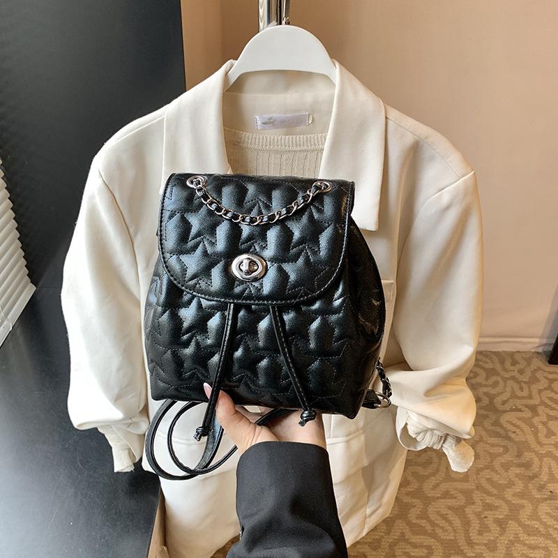 

Изысканный мини-рюкзак для женщин, новая летняя универсальная сумка на цепочке, маленький рюкзак премиум-класса. чёрный