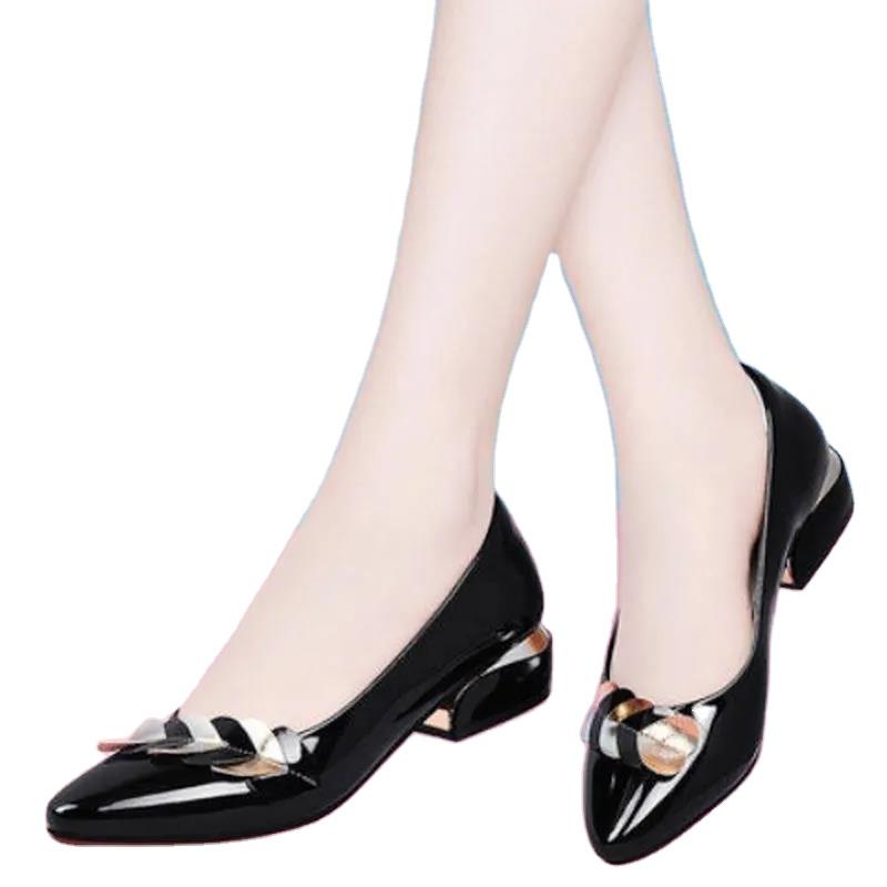 2024 Wholesale Summer Fashion Pointed Breathable Casual Shallow Mouth Flat Bottom Comfortable Work Shoes for Women