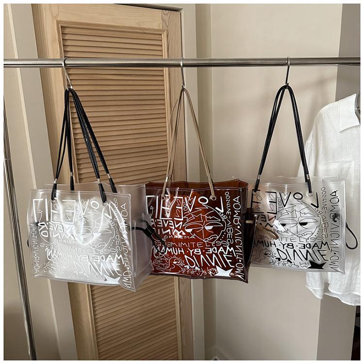 Large Capacity Transparent Jelly Bag - Chic Women's Trendy Shoulder Bag with Stylish Design