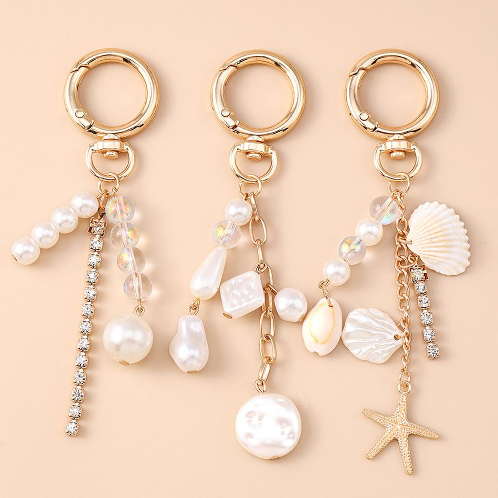 Elegant Seashell Pearl Keychain For Women Stylish Beach Key Chain Accessory With Starfish Seahorse Charm for Women