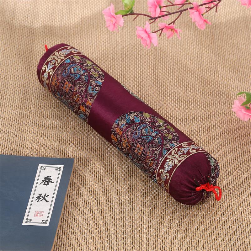 Круглая декоративная подушка из парчи Ли Шэнь