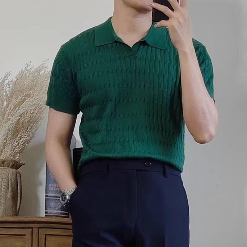 

Light Mature Style Solid Color Knitted Polo Shirt for Men, High-End Slim Fit Short Sleeve, Elegant Design V-Neck T-Shirt, Skin-Friendly and M зелений