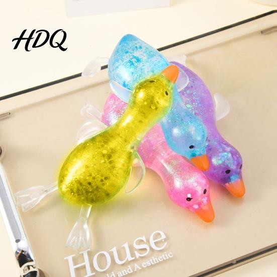 Portable Stress Ball Transparent Glitter Duck Squeeze Toy, Mini Anxiety Relief Toy Sensory Slow Rising Animal Shape