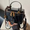 Retro trend high-end hand bucket bag winter new fashion casual shoulder bag niche messenger bag