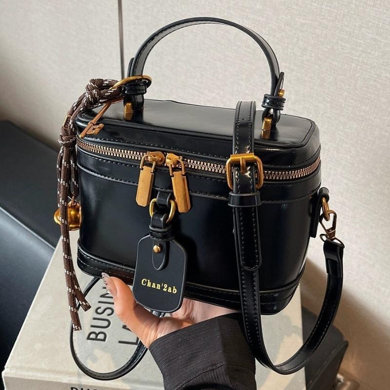 Retro trend high-end hand bucket bag winter new fashion casual shoulder bag niche messenger bag