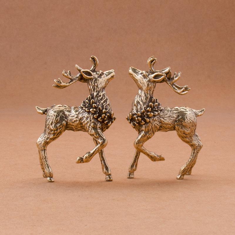A Pair of Vintage Copper Deer Ornaments 2pcs Solid Brass Sika Deer Elk Living Room Ornaments Home Christmas Decoration