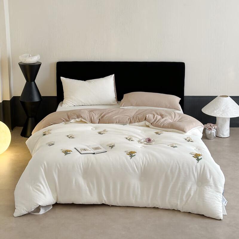 

POCHME Kapok Jacquard Soybean Quilt