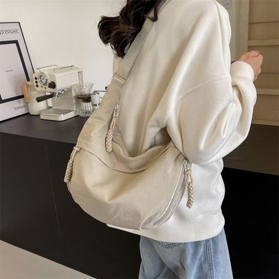 Borsa a Spalla in NylonNuova Borsa a Mezzaluna a Tracolla Estiva da Donna Design Versatile e di Nicchia Borsa Messenger