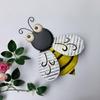 Metal Bee Wall Hanging Sculpture Indoor Outdoor Yard Sculpture Art Garden Statue