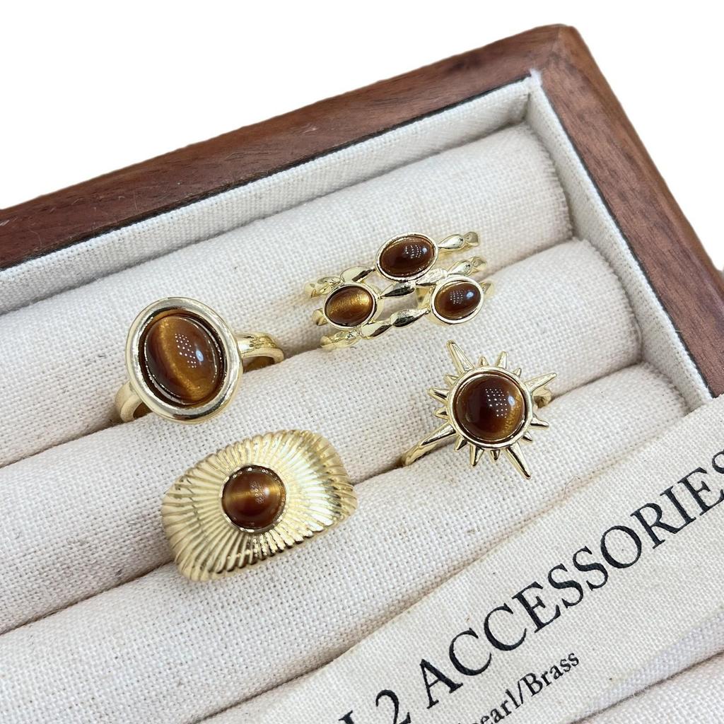 Goldener Retro-Ring mit Tigerauge-Stein: Westlicher ethnischer Stil, einzigartiger offener Luxusring für Frauen