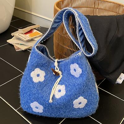 Kadın çantaları – Geniş Çantalar