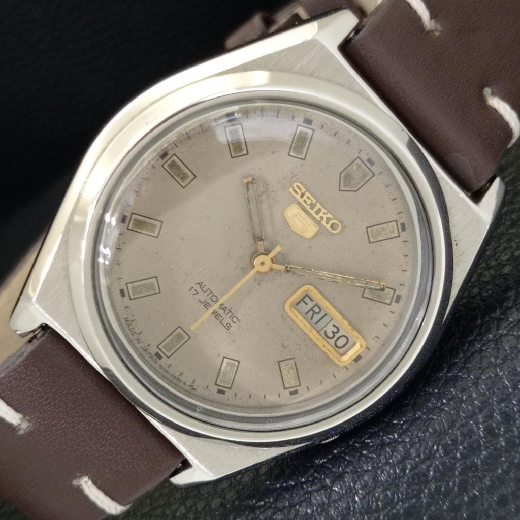 

АВТОМАТИЧЕСКИЕ ВИНТАЖНЫЕ ЧАСЫ SEIKO 5 ЯПОНИЯ 7009A МУЖСКИЕ ОРИГИНАЛЬНЫЙ ЦИФЕРБЛАТ a702367-5 R124-a702367