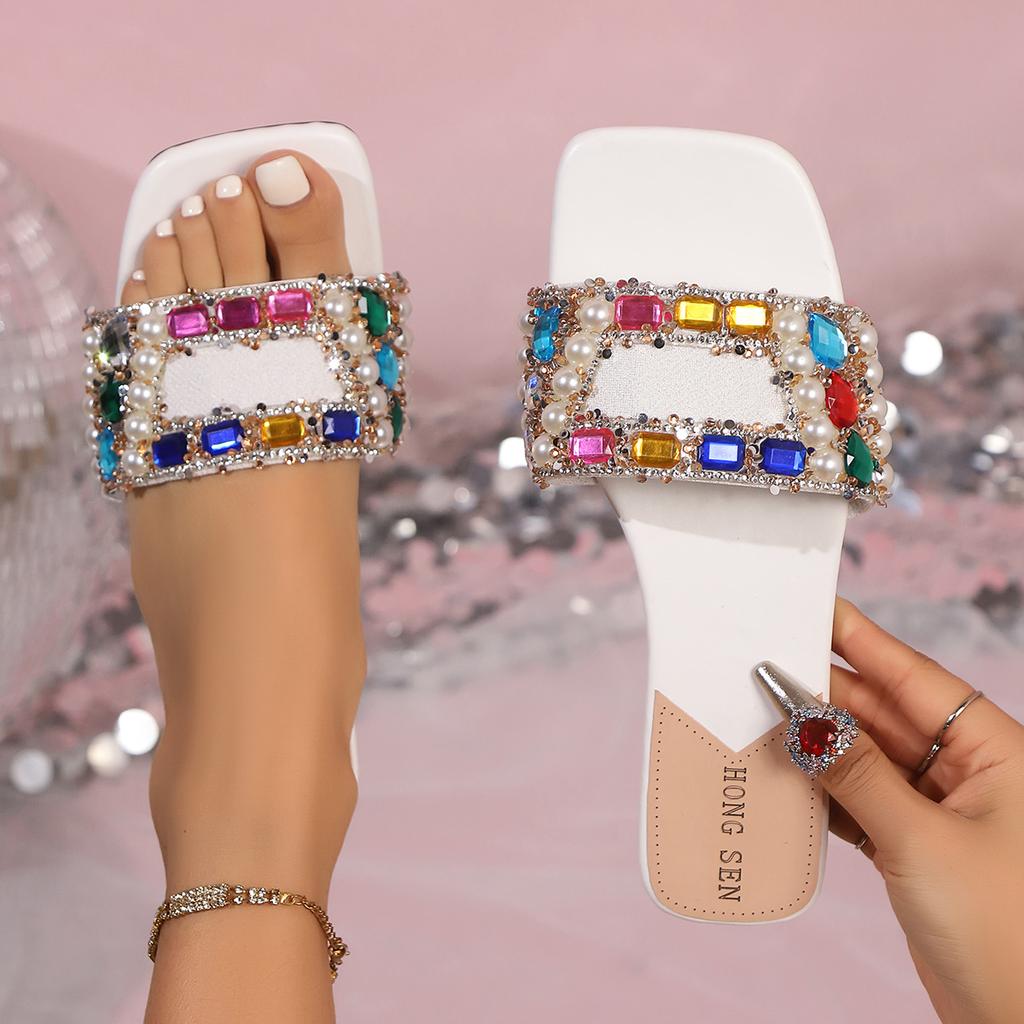 Fashion Women's Fashion Flat Slippers in Summer New Square Shallow Diamond Beaded Soft-soled Anti-slip and Wear-resistant Slippers.