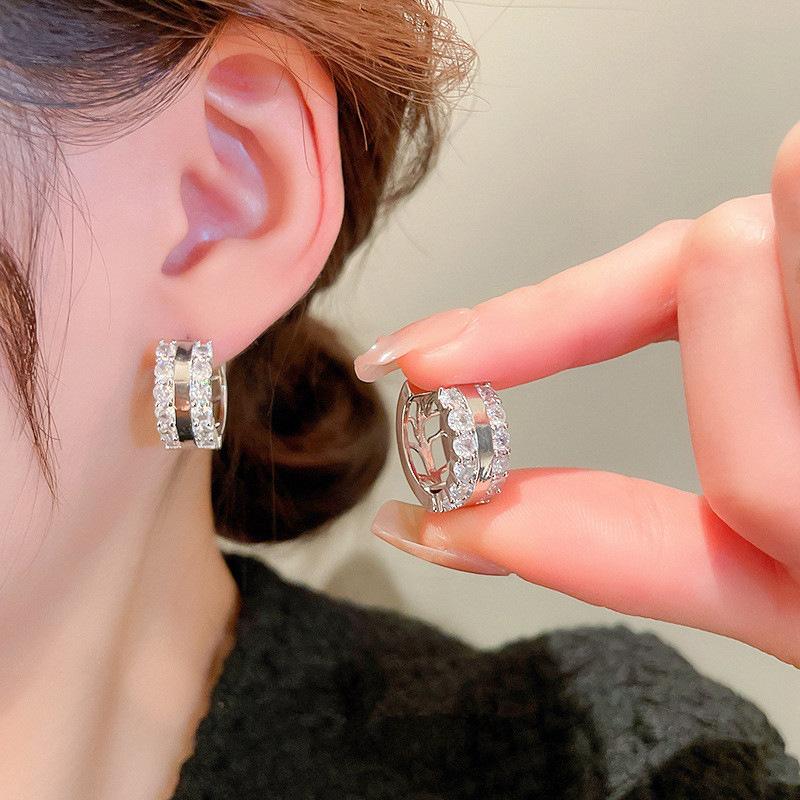 Temperament Celebrity Circle Ear Buckle Women'S C-Shaped Shiny Earrings, Korean Fashion Trend Earrings
